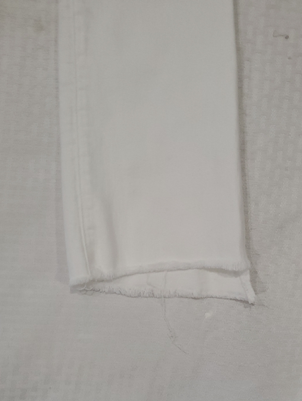 MOTHER White Raw Hem Cropped Jeans - Picture 3 of 15